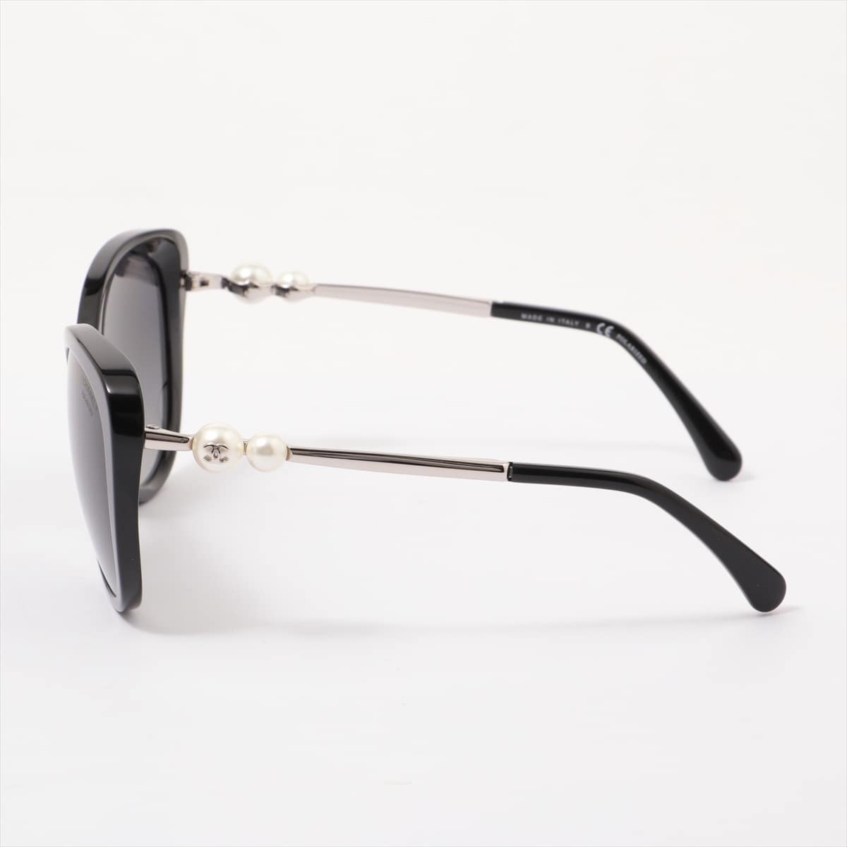 Chanel 5338-H-A Coco Mark Sunglass GP Black with faux pearls