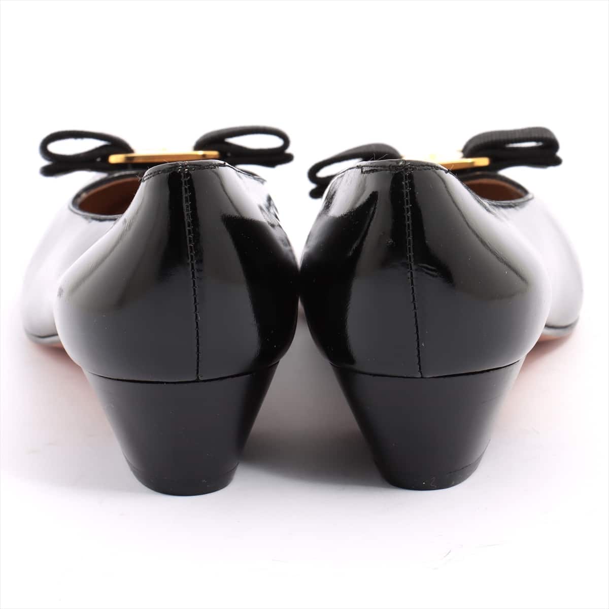 Ferragamo Patent leather Pumps 6.5 Ladies' Black Vara