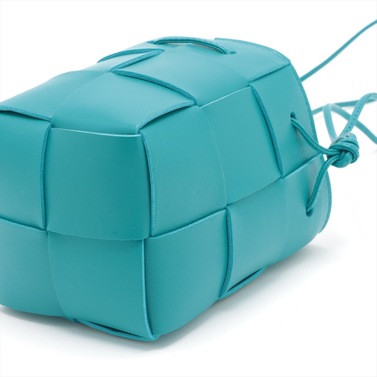 Bottega Veneta Maxi Intrecciato Cassette Mini crossbody bag Leather Shoulder Bag Blue