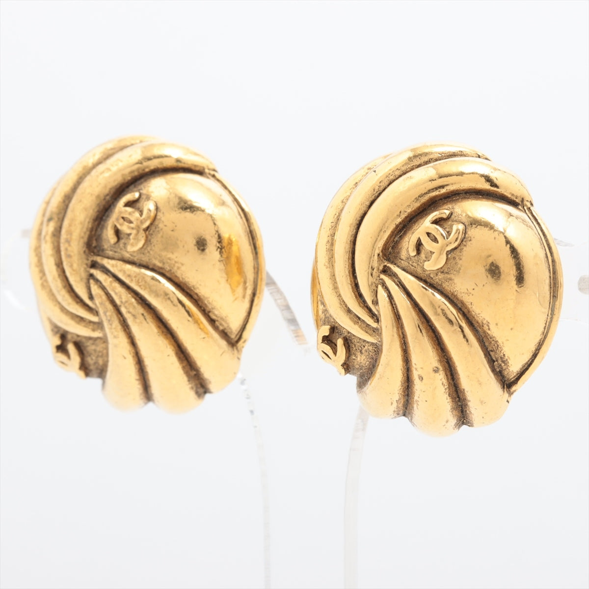 Chanel Coco Mark 23 Earrings (for both ears) GP Gold