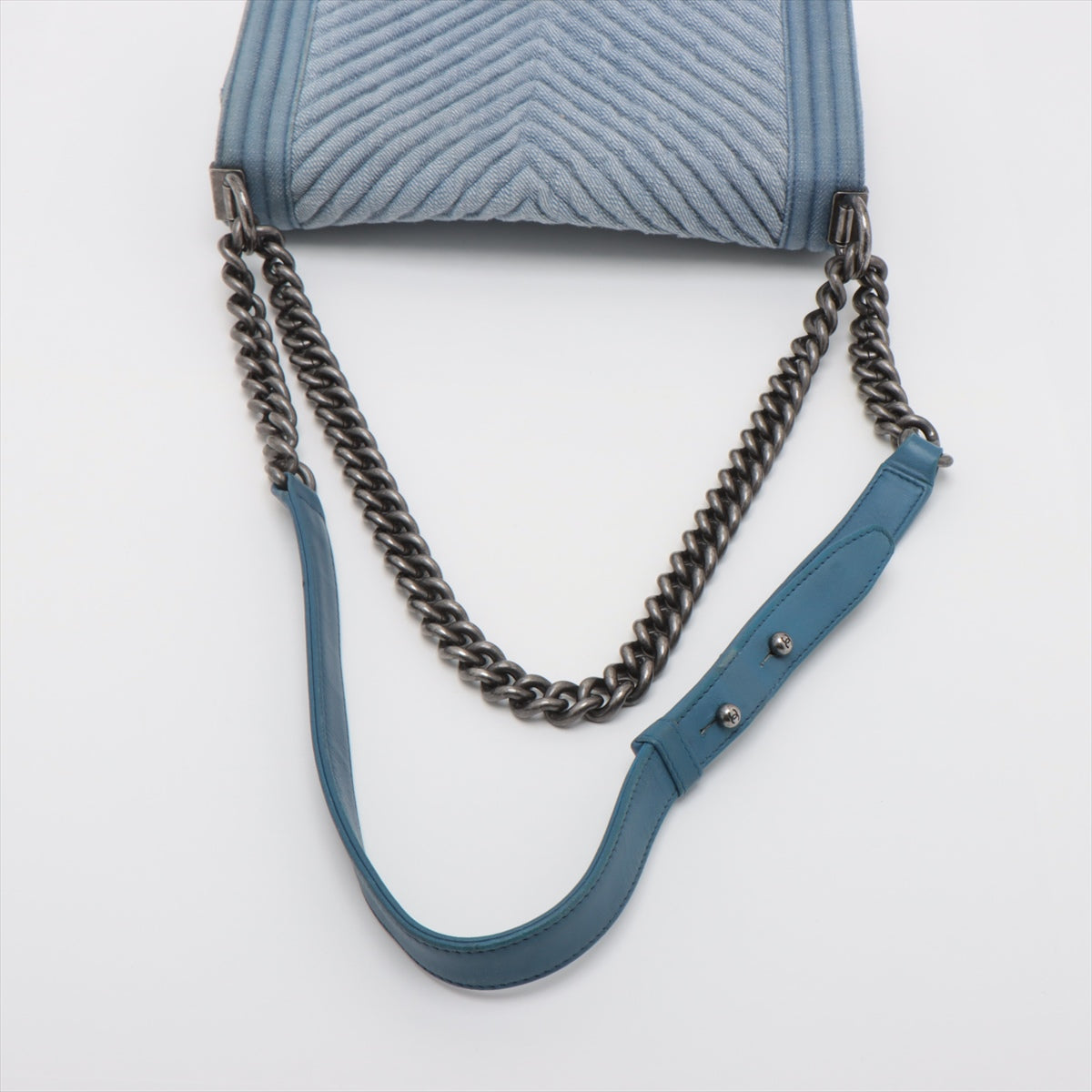 Chanel Boy Chanel Denim Chain shoulder bag Blue Gunmetallic hardware 20XXXXXX