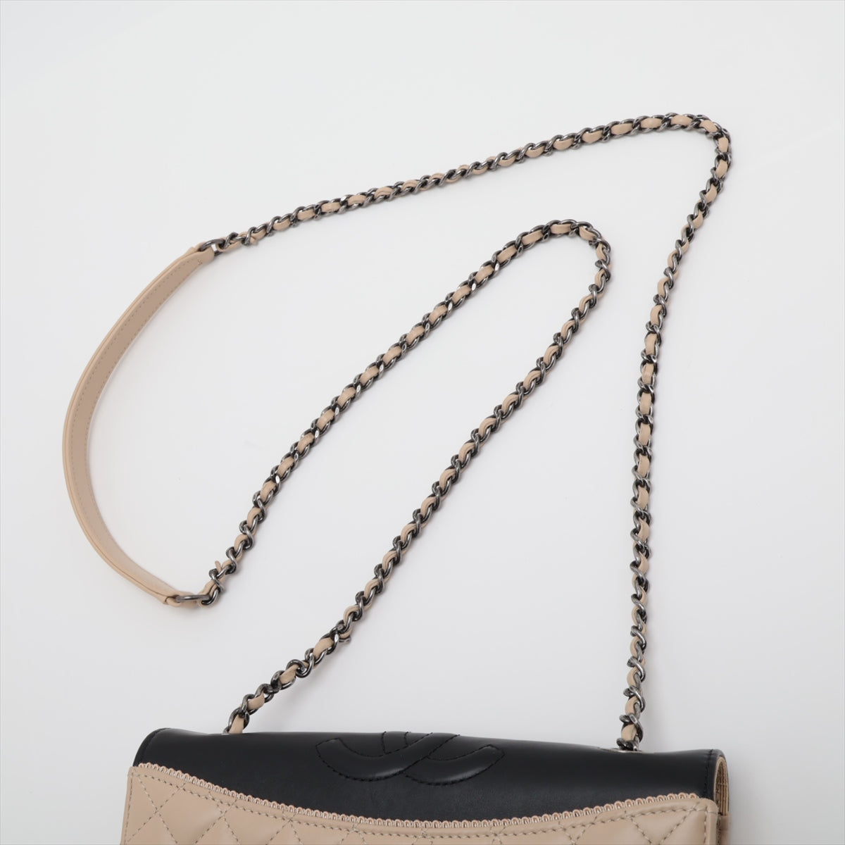 Chanel Matelasse Lambskin Chain shoulder bag Beige Silver Metal fittings 23XXXXXX