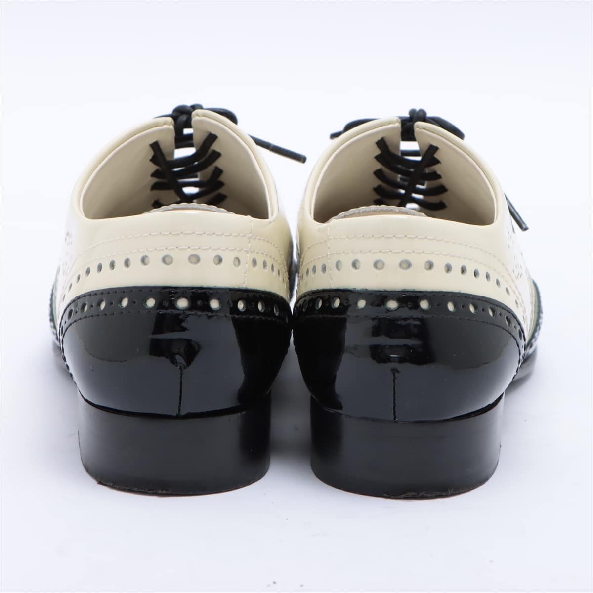 Chanel Patent leather Dress shoes 37 Ladies' Black × White G31213 wingtip