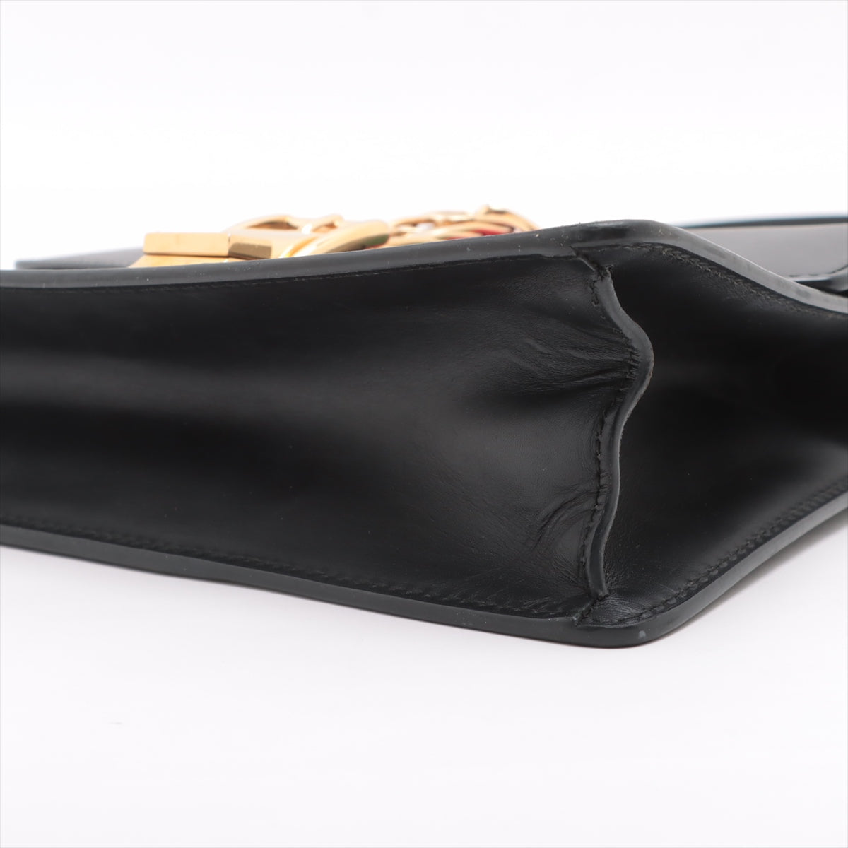 Gucci Sylvie Leather Shoulder bag Black 421882