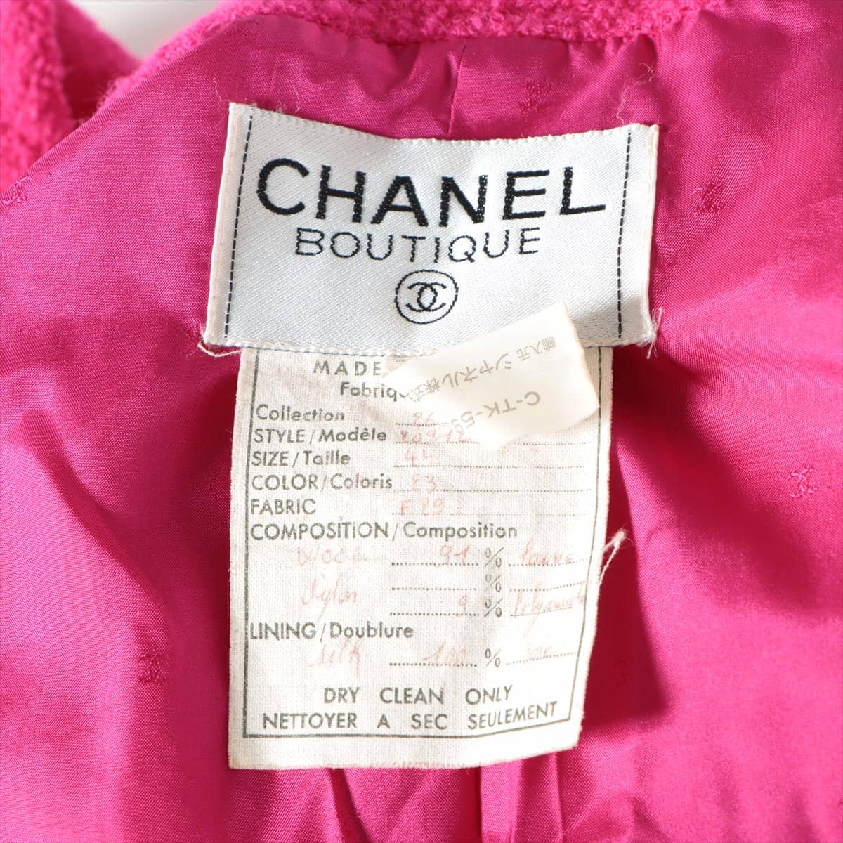 Chanel Wool Setup 44 Ladies' Pink  There is damage to the button