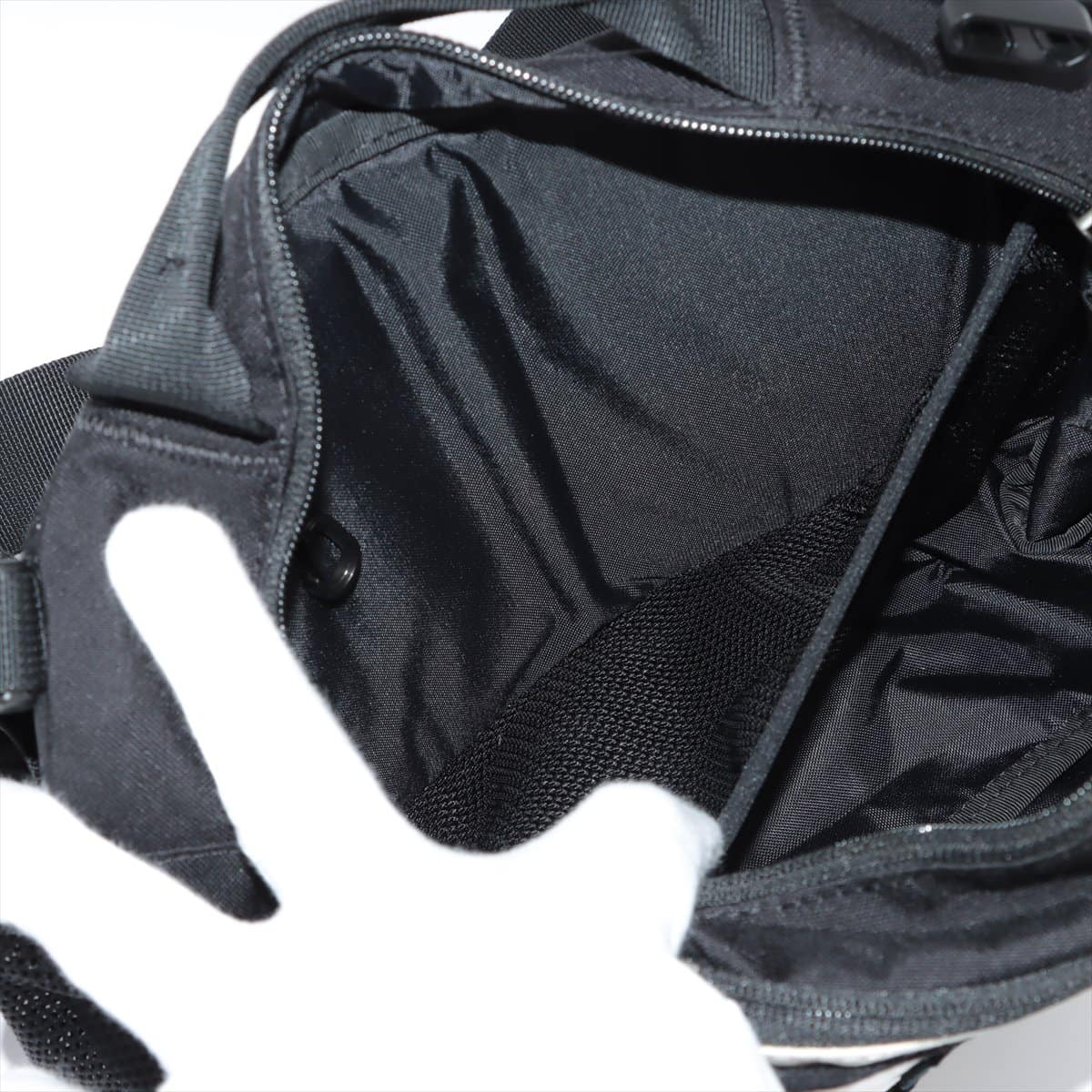 SUPREME × THE NORTH FACE Nylon Sling backpack Black 18AW