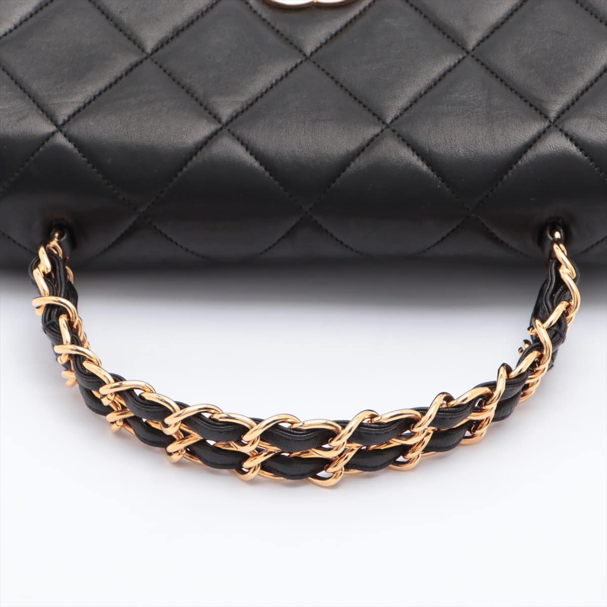 Chanel Matelasse Lambskin Chain handbag Black Gold Metal fittings 3XXXXXX