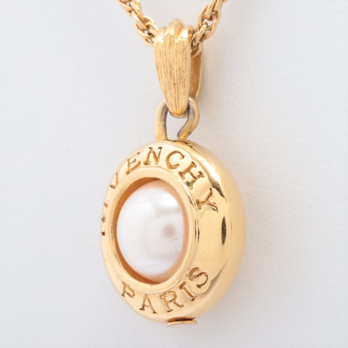 Givenchy Necklace GP x Imitation pearl Gold