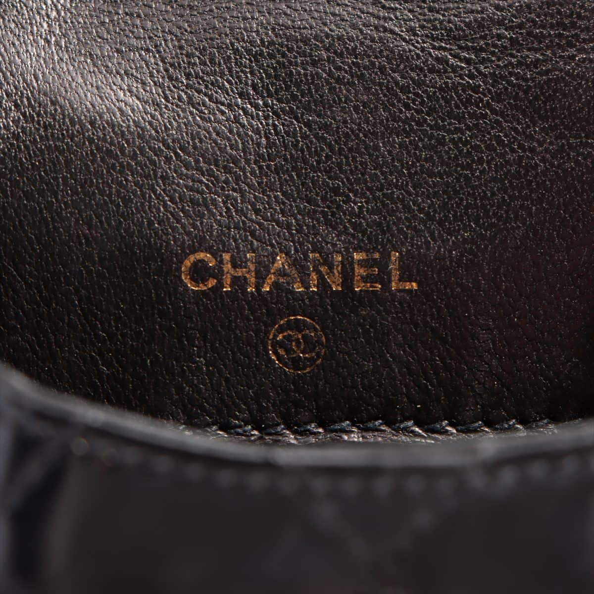 Chanel Matelasse Lambskin Chain bag Black Gold Metal fittings