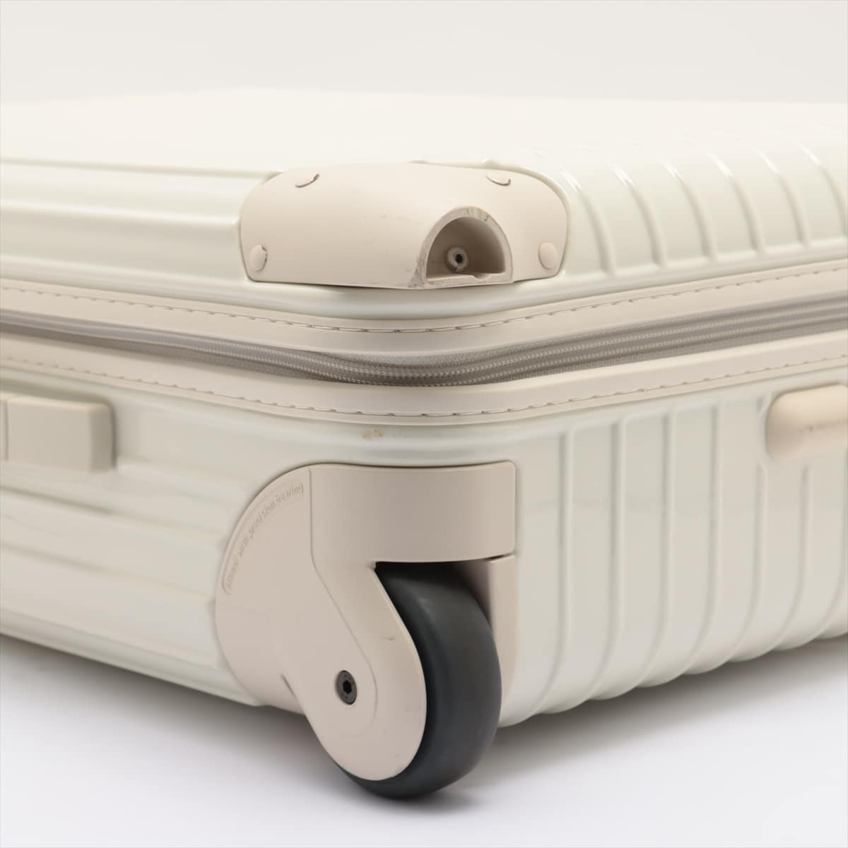 Rimowa Essential Carry case White