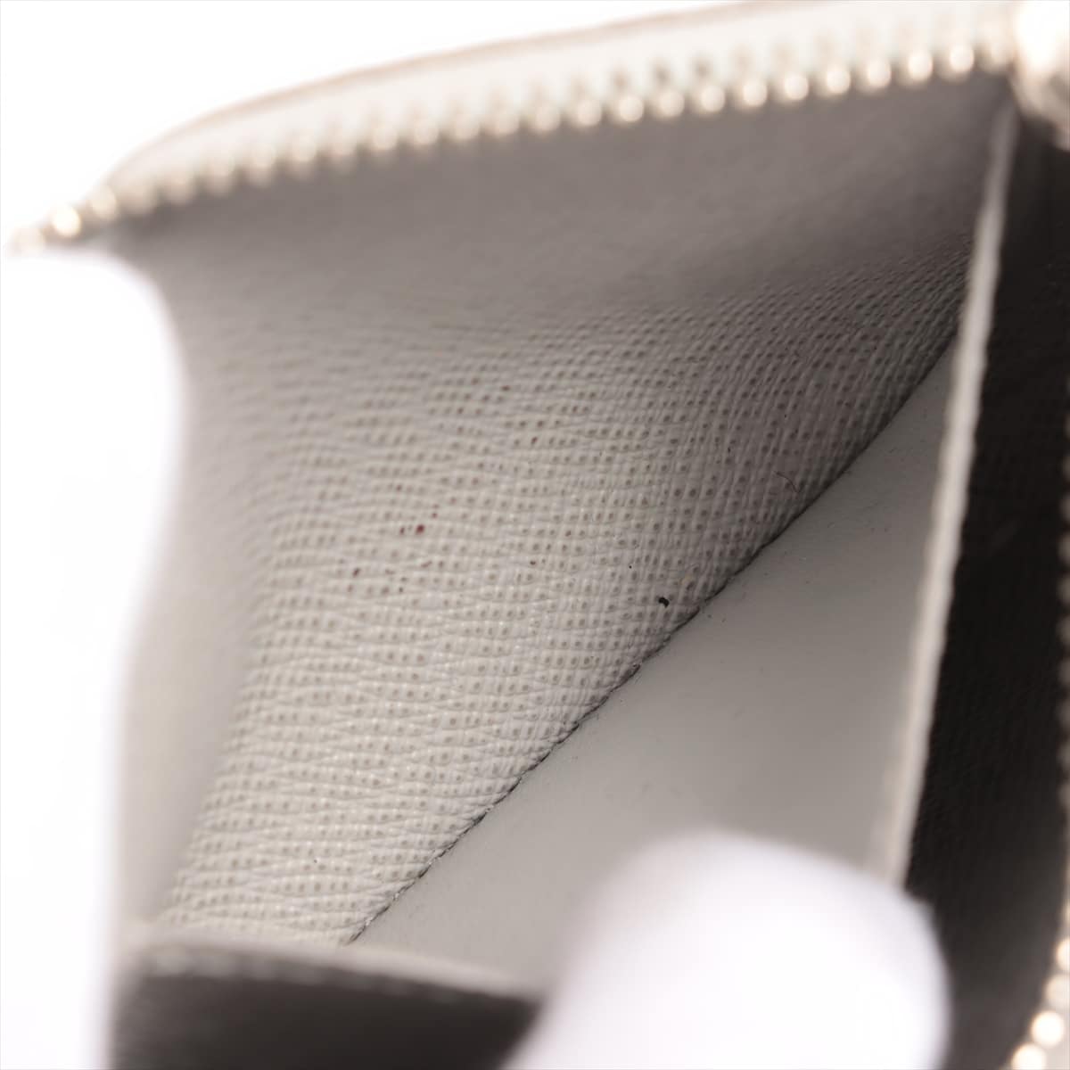 Louis Vuitton White monogram Zipped pouch M67809 Coin purse