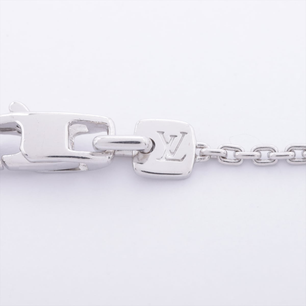 Louis Vuitton Charm Doo Monogram Necklace 750 WG 7.4g