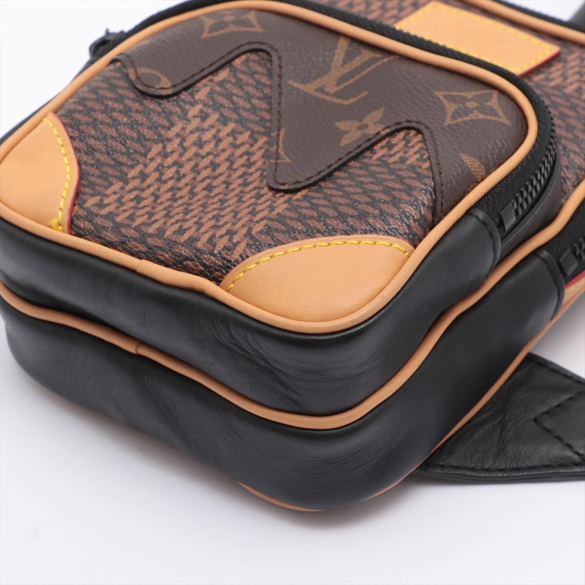 Louis Vuitton x NIGO Damier giant Amazon sling bag N40379 Brown SP0240
