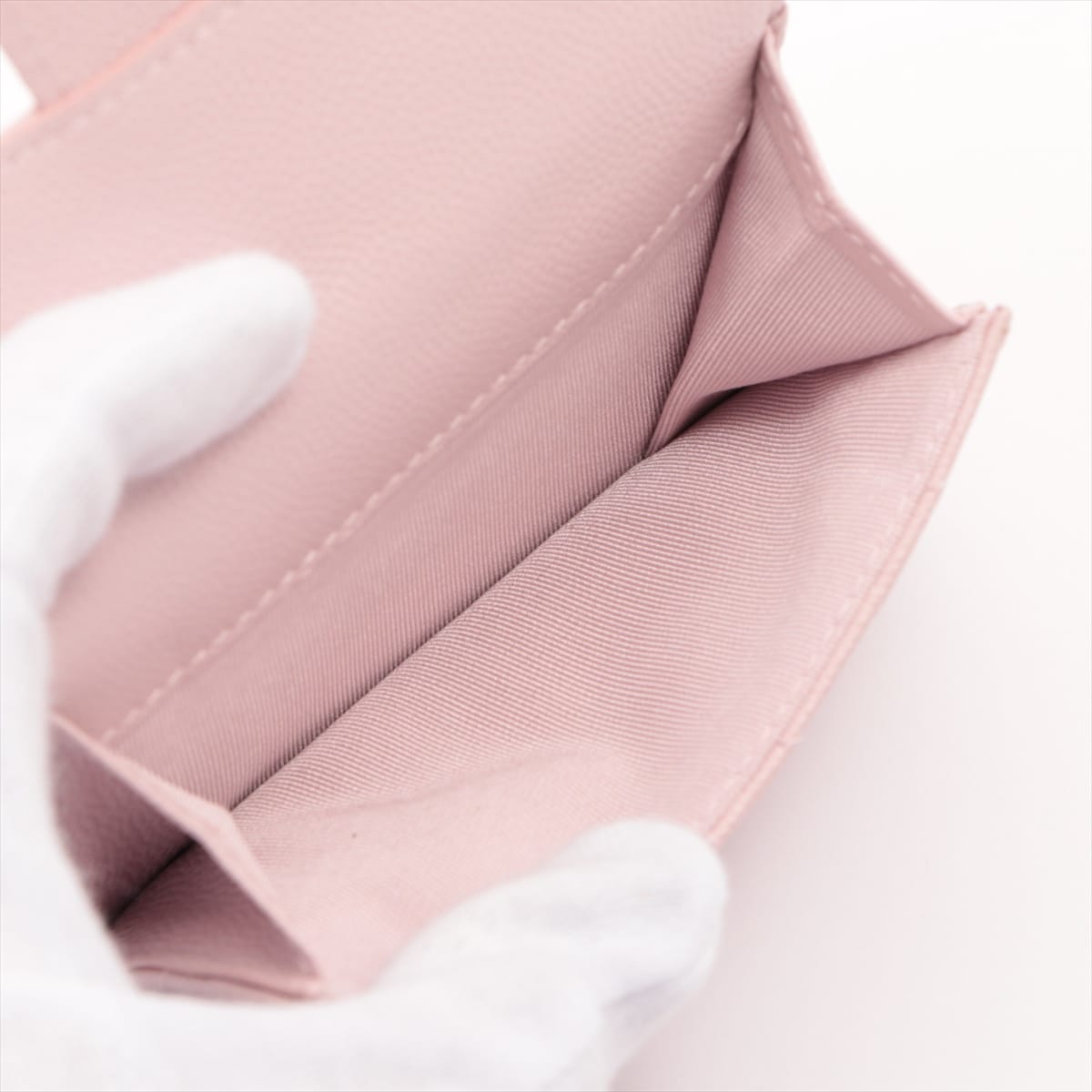 Chanel Matelasse Caviarskin Wallet Pink Gold Metal fittings 31st