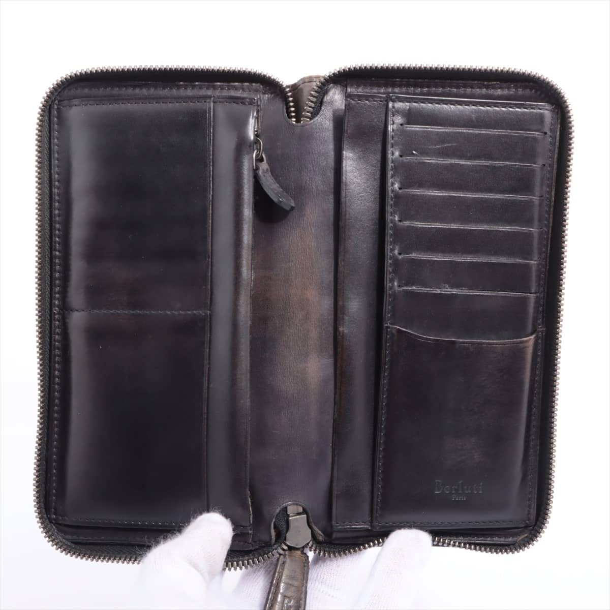 Berluti Calligraphy Leather Round-Zip-Wallet Brown Degradation in pockets