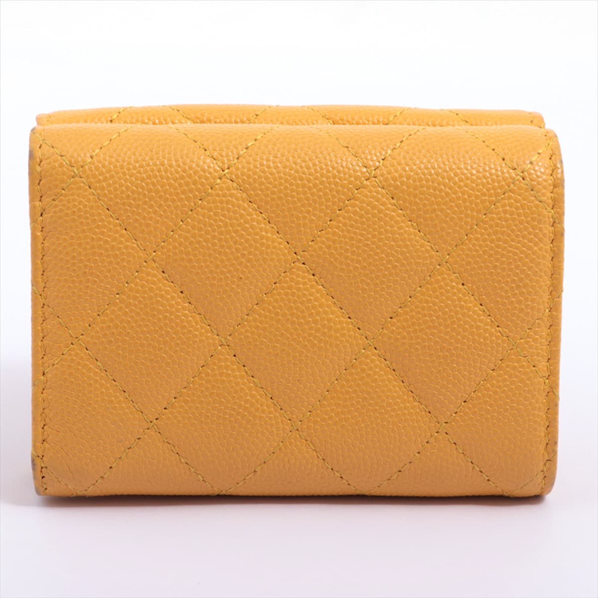 Chanel Matelasse Caviarskin Compact Wallet Yellow Gold Metal fittings 26XXXXXX