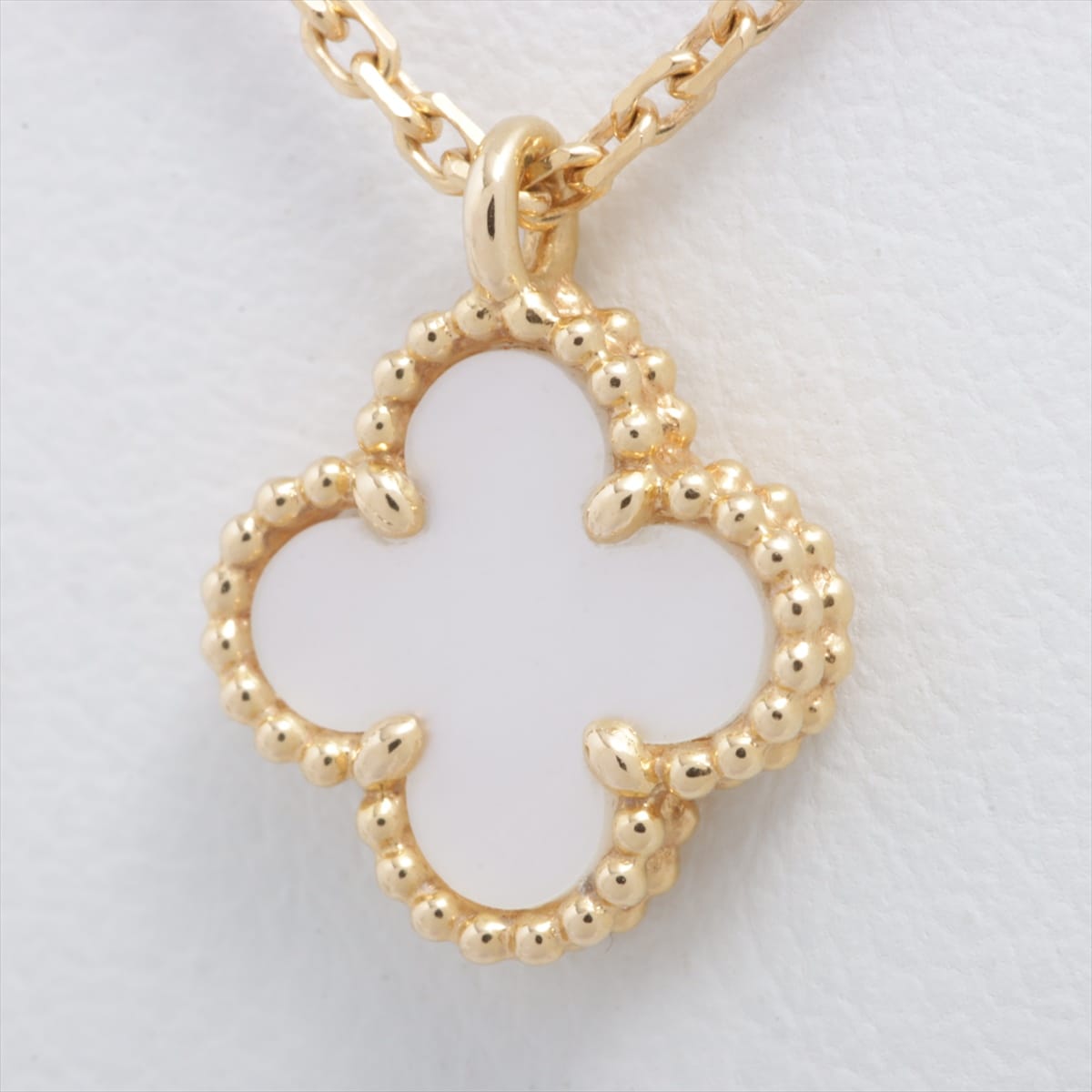 Van Cleef & Arpels Sweet Alhambra shells Necklace 750(YG) 2.8g