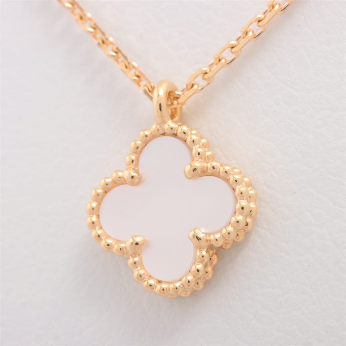 Van Cleef & Arpels Sweet Alhambra shells Necklace 750(YG) 2.8g