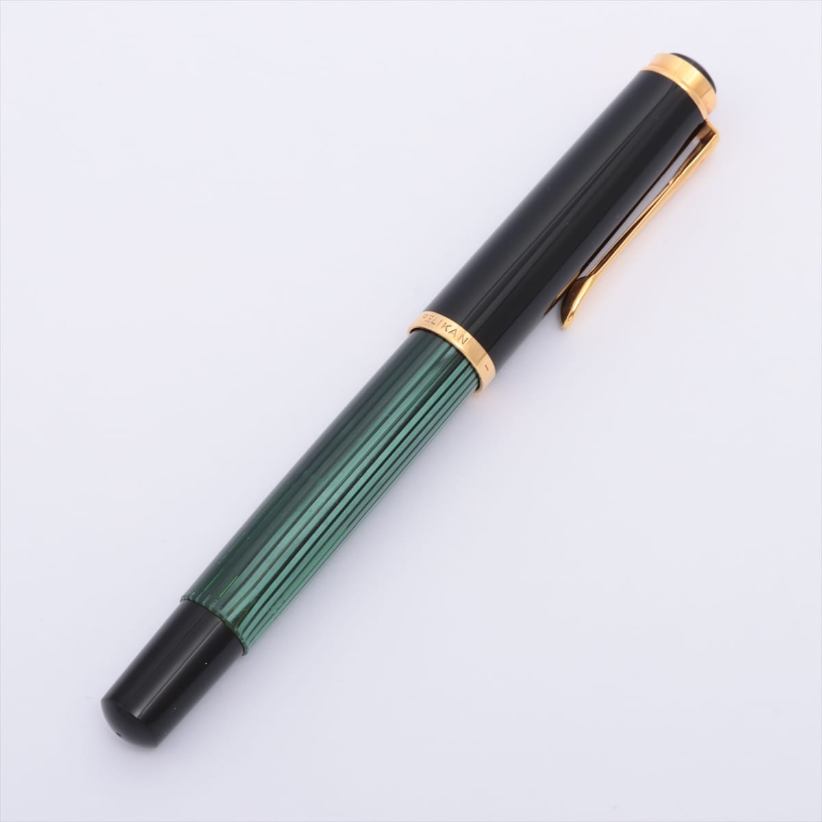 Pelican Souveran Fountain pen Resin Green 585 nib Thickness HF