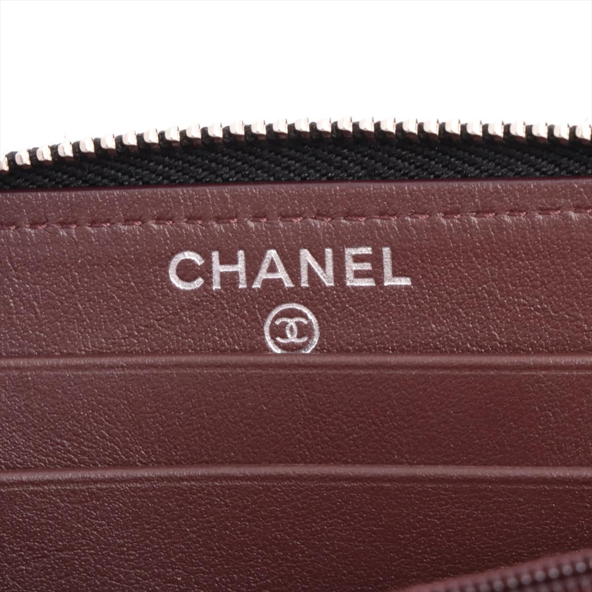 Chanel Matelasse Caviarskin Round-Zip-Wallet Black Silver Metal fittings 31st