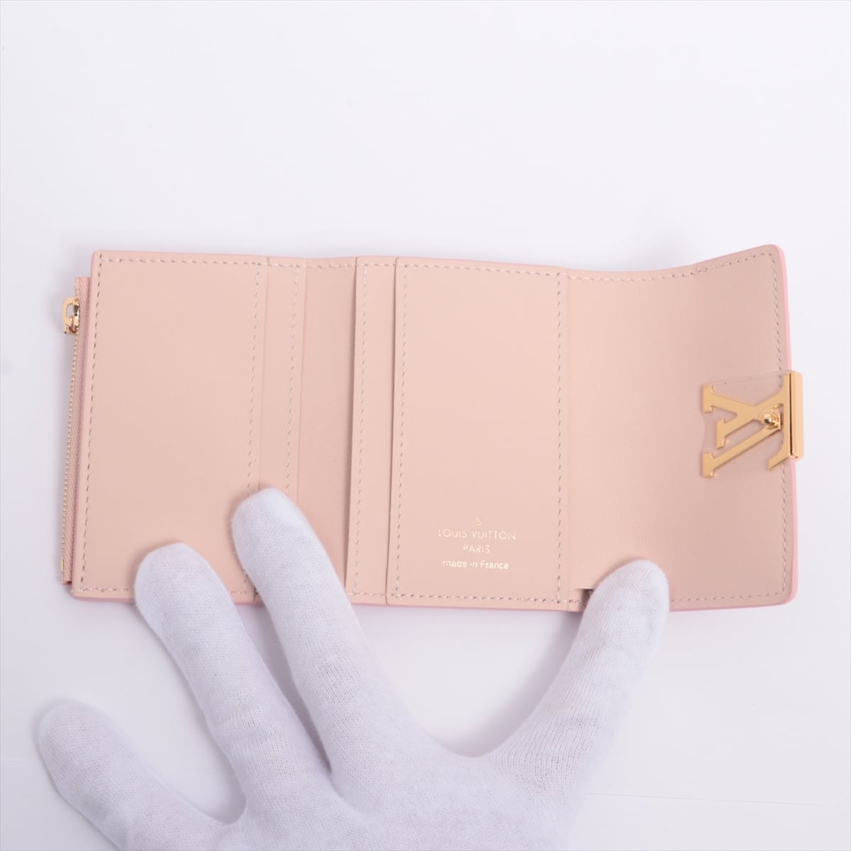 Louis Vuitton Taurillon Wallet Capucines XS M80986 rose metallic Japan limited color