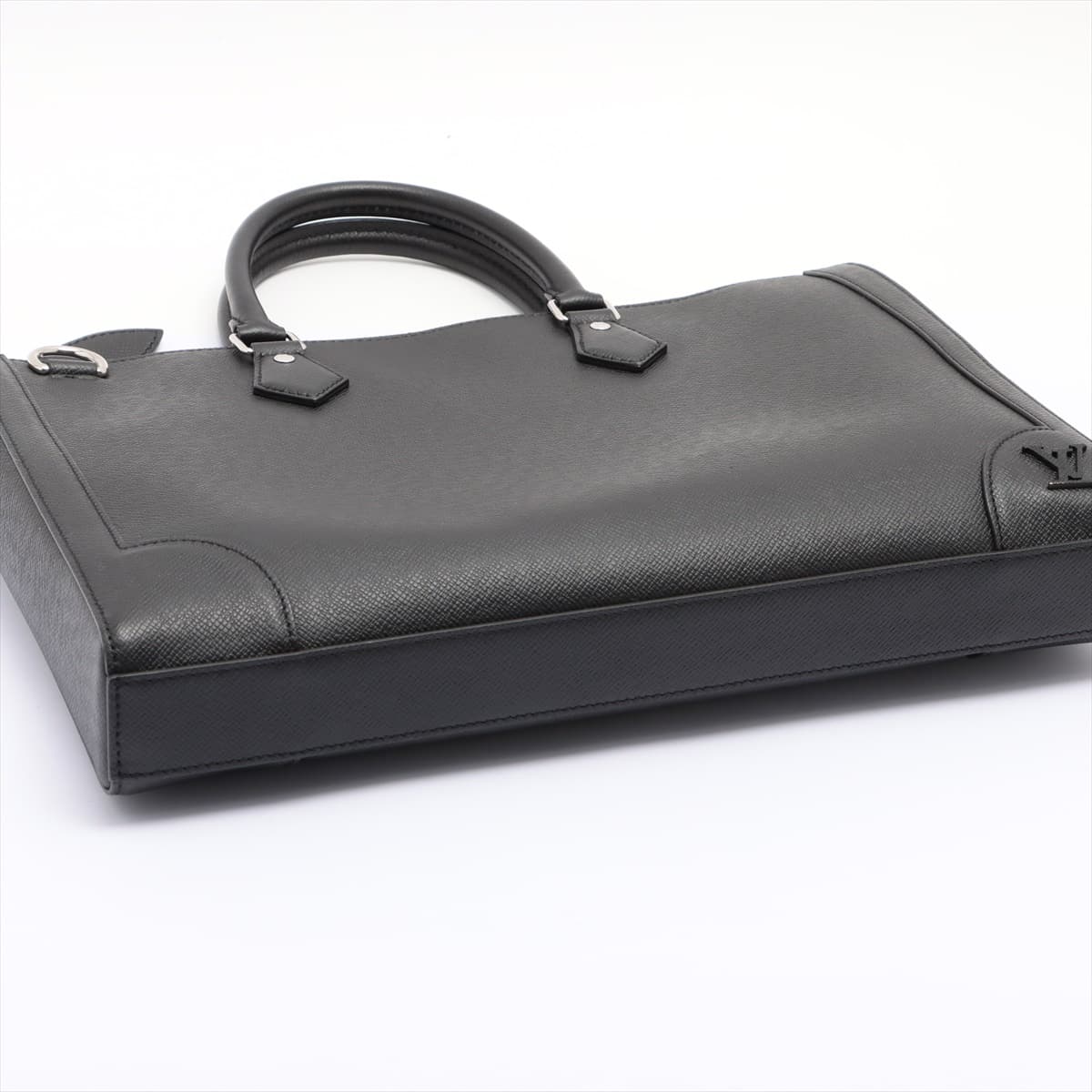 Louis Vuitton Taiga Slim Briefcase M30810