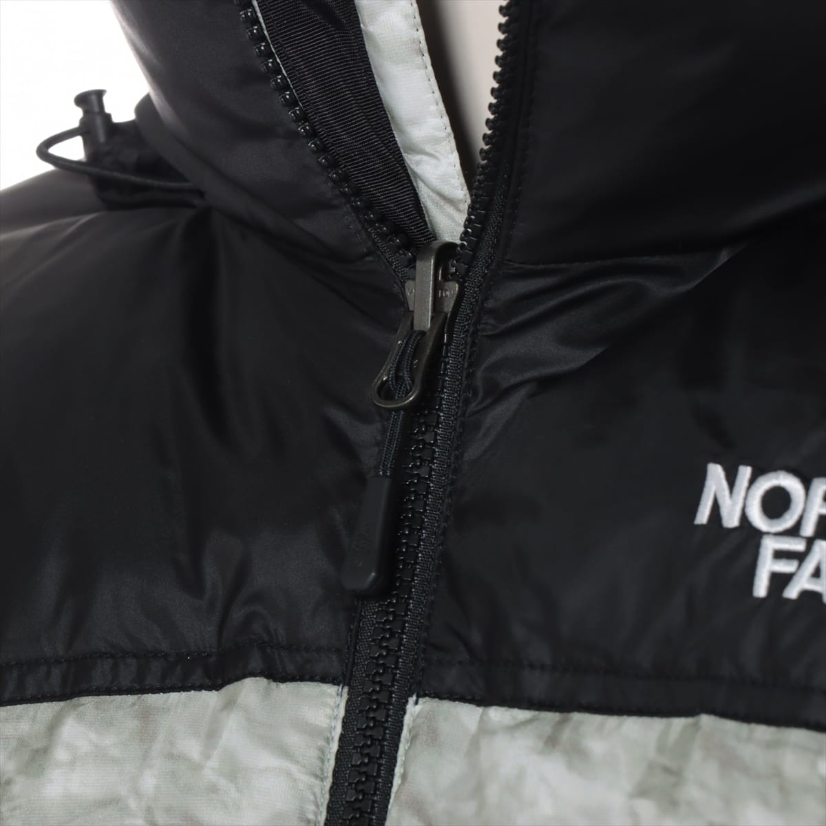 SUPREME × THE NORTH FACE 19AW Nylon Down jacket M Men's Black x Gray  ND91806I Paper Print Nuptse Jacket Can be stored in the hood