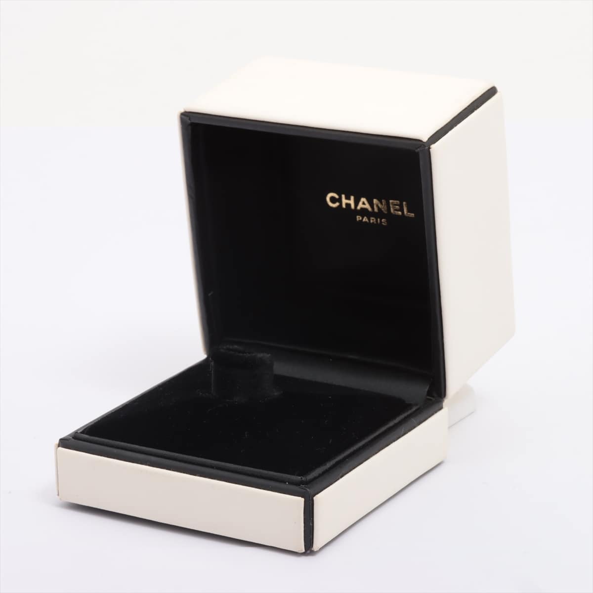 Chanel Matelasse Pink sapphire rings 750(WG) 13.0g 50
