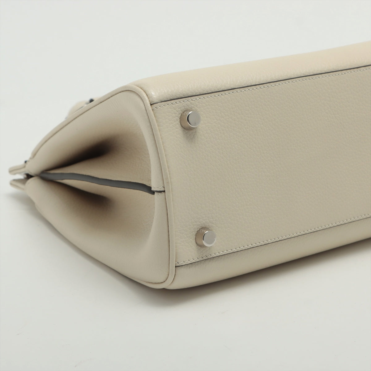 Gucci Zumi Leather 2 Way Handbag White 569712