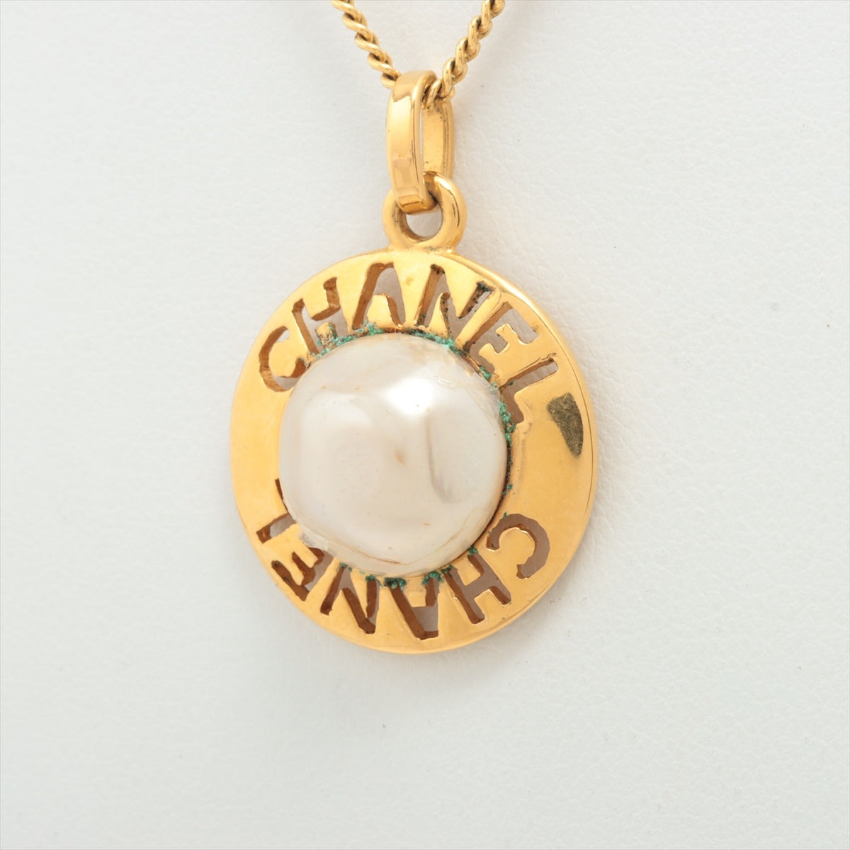 Chanel Necklace GP x Imitation pearl Gold Scratched Discoloration Marked Oxidation staining Peel off