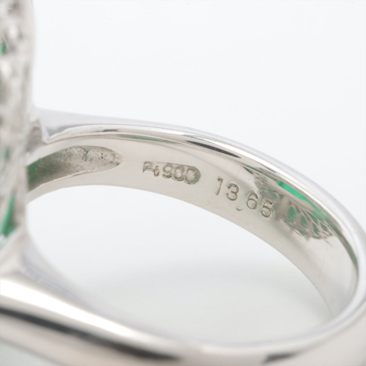Emerald Diamond Ring Pt900 22.7g 13.65 D2.69