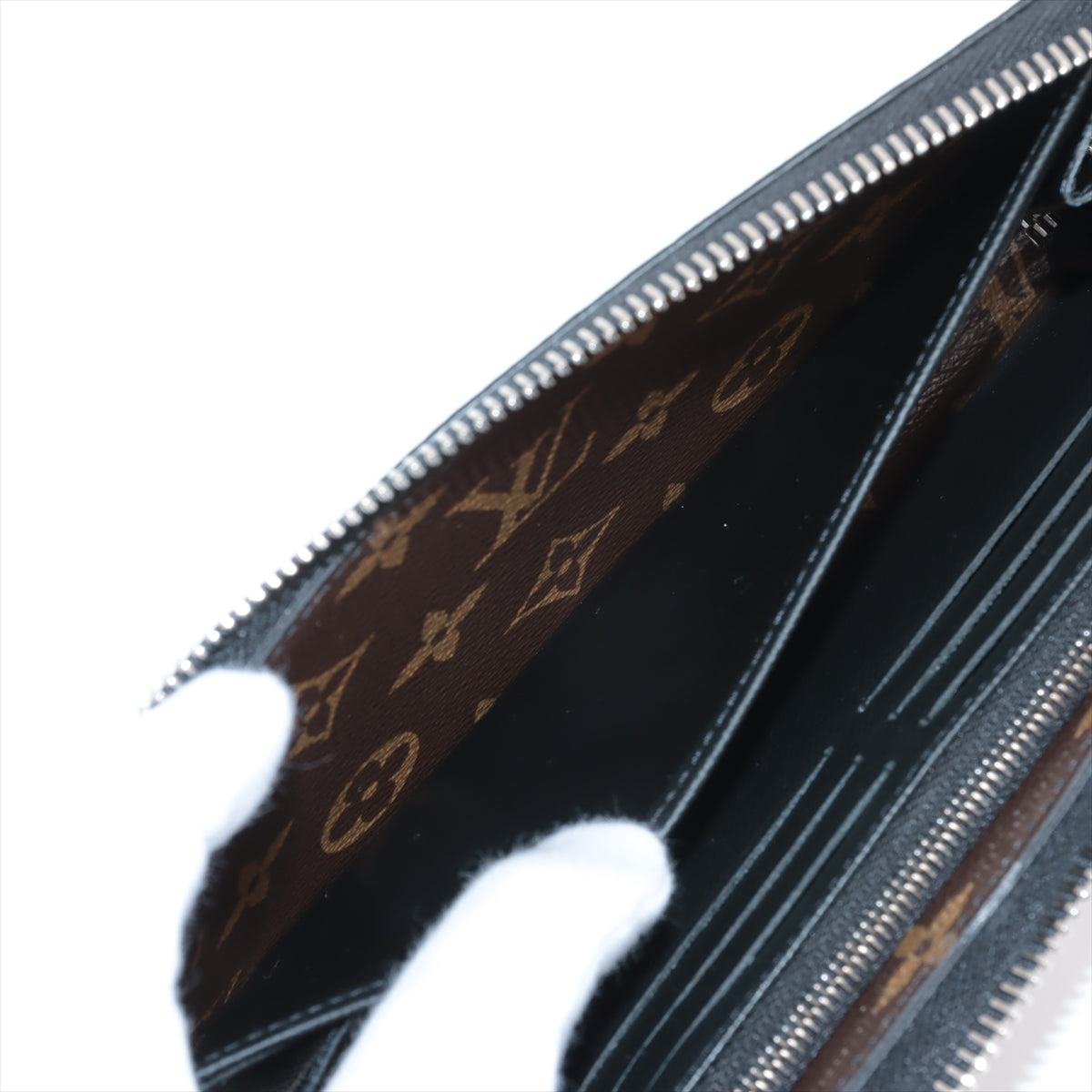 Louis Vuitton Monogram Macassar Zippy Dragonne M69407 Black × Brown Responsive RFID