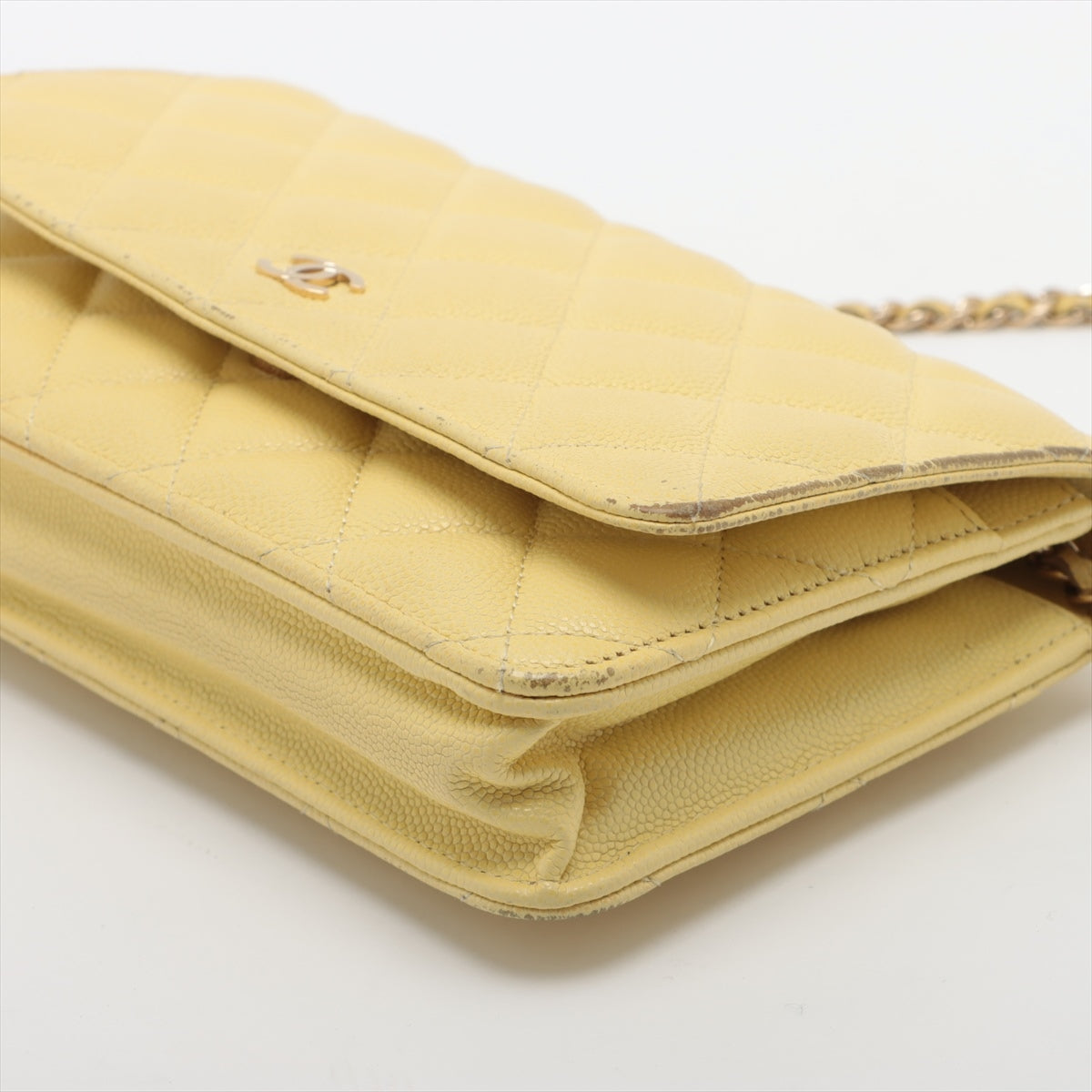 Chanel Matelasse Caviar Skin Chain Shoulder Bag Yellow gold Gold Metal Fittings 29th