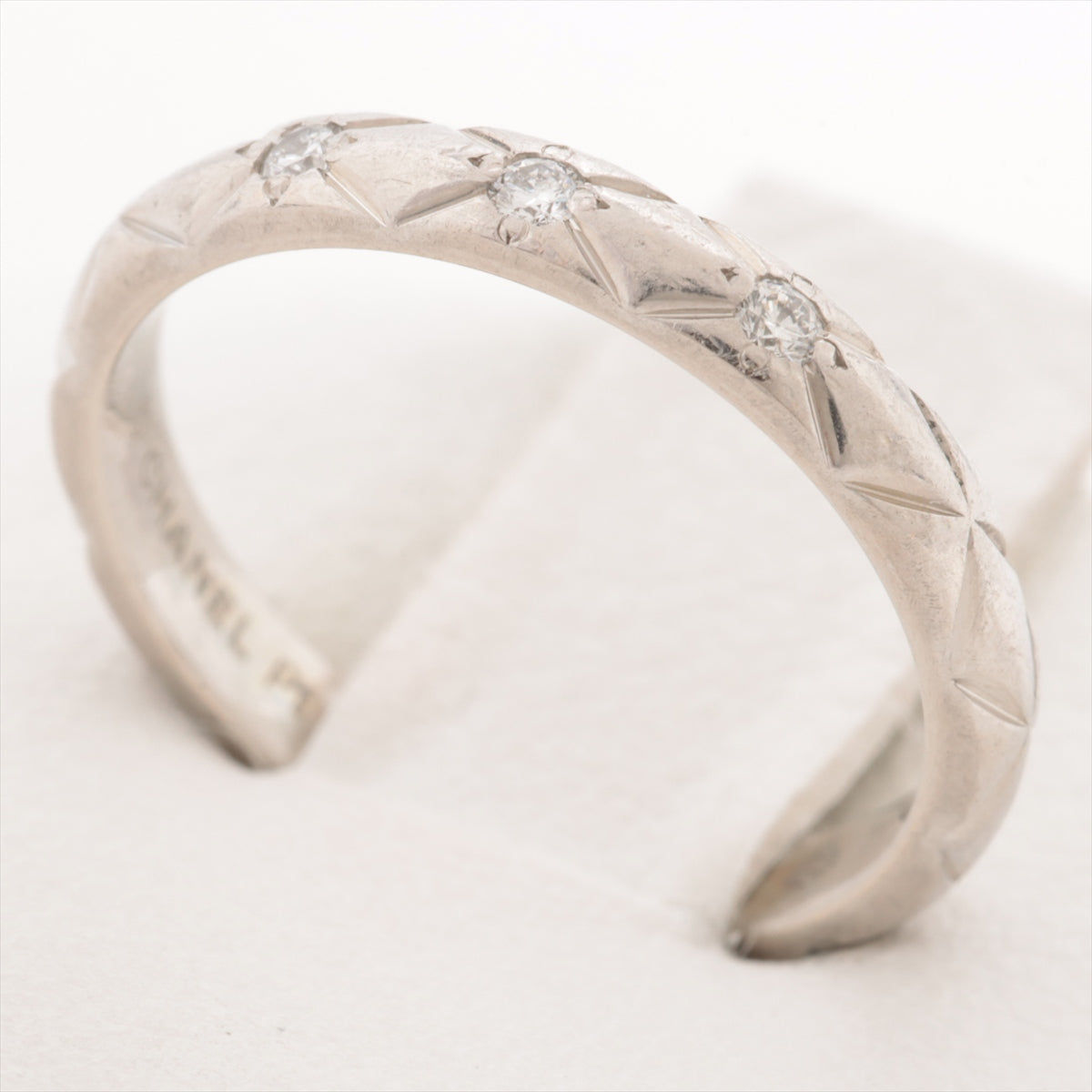 Chanel Matelasse 3P Diamond Ring Pt950 2.9g 46