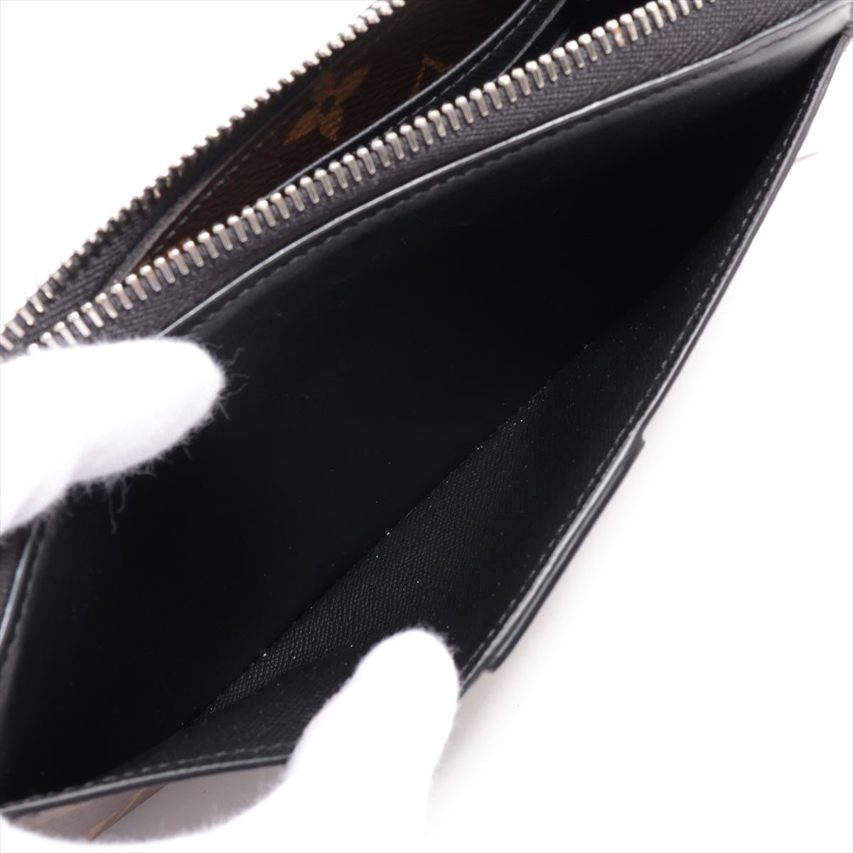Louis Vuitton Monogram Macassar Zippy Dragonne M69407 Black × Brown Zip Round Wallet RFID There is a reaction