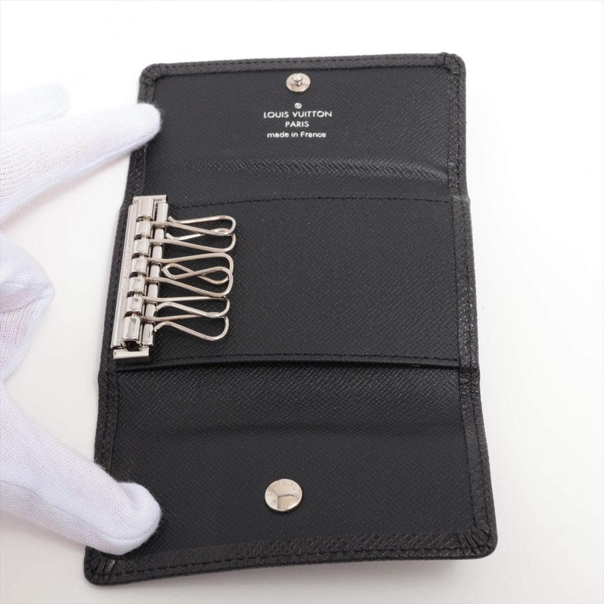 Louis Vuitton Taiga Multiclés 6 M30500 Noir Key Case There was an RFID response