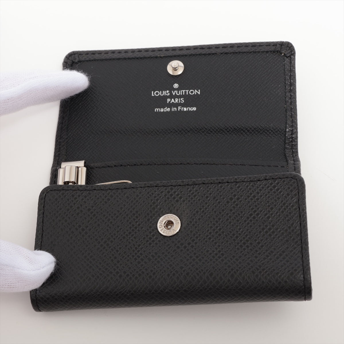 Louis Vuitton Taiga Multiclés 6 M30500 Noir Key Case There was an RFID response