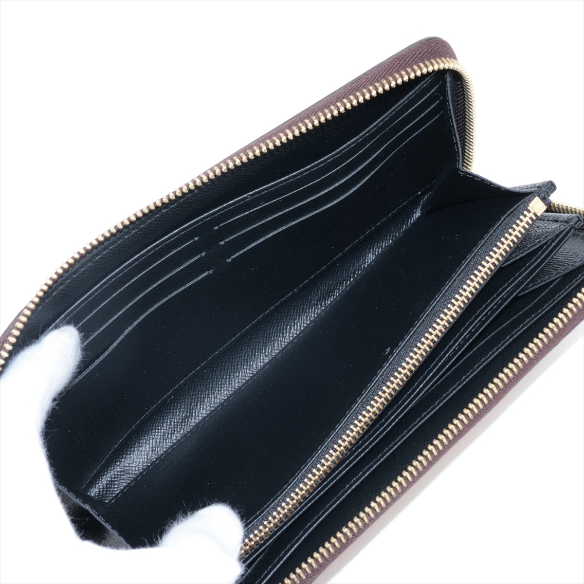 Louis Vuitton Giant Monogram Reverse Zippy Wallet M69353 camel x black Zip Round Wallet There was an RFID response