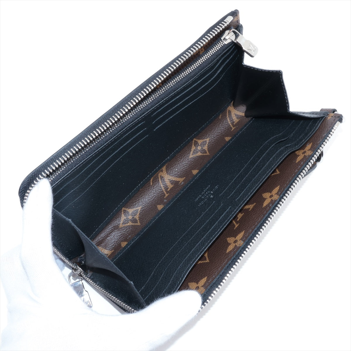 Louis Vuitton Monogram Macassar Zippy Dragonne M69407 Black × Brown Zip Round Wallet There was an RFID response