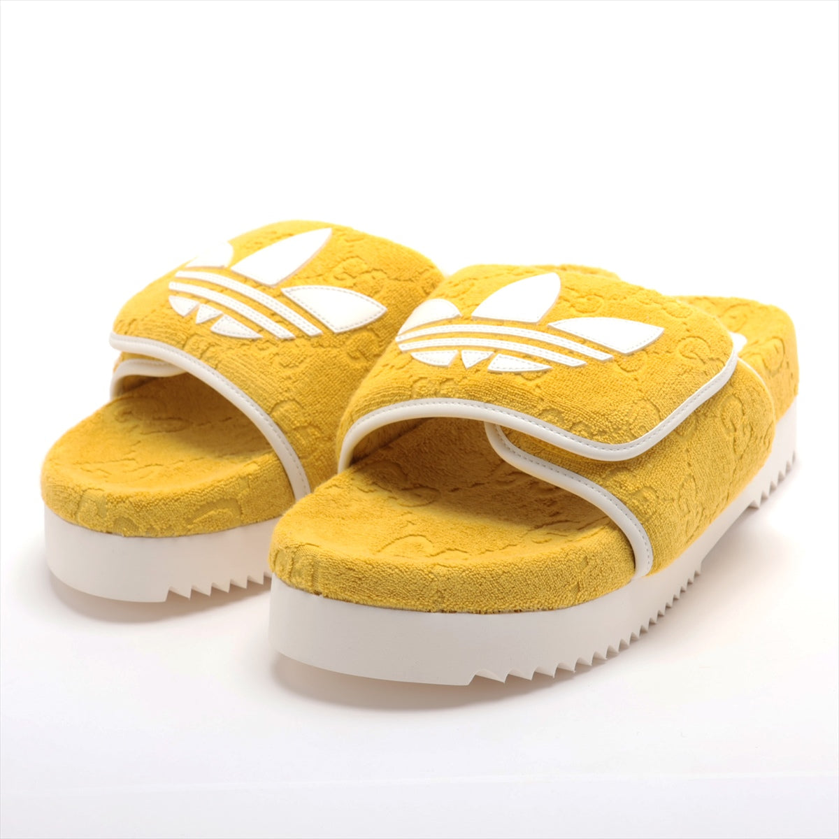 Gucci x Adidas GG Supreme Cotton & Peather Sandals 10 Men's White x yellow Box There is a storage bag
