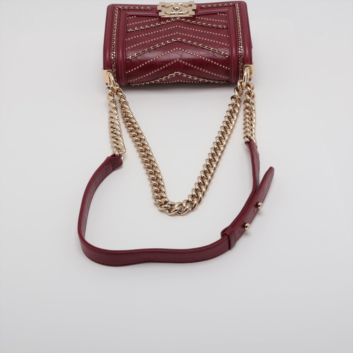 Chanel Mini Boy Chanel Leather Chain shoulder bag V Stitch Bordeaux Gold Metal fittings 26XXXXXX