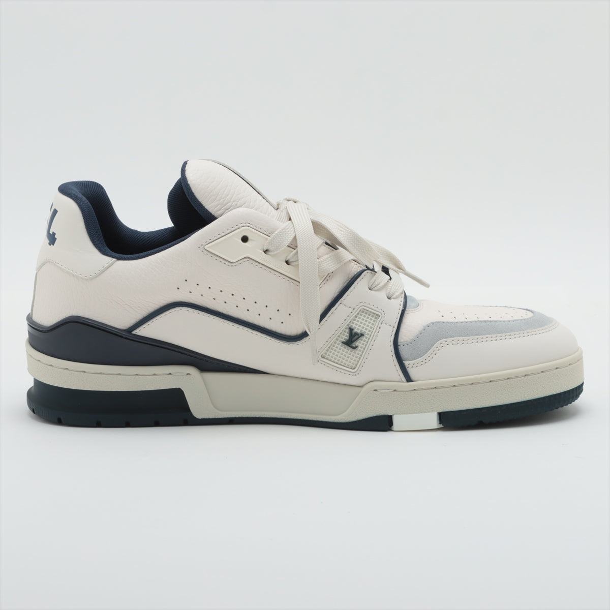 Louis Vuitton LV Trainer Line 23 years Leather & Suede Sneakers 7.5 Men's White x navy FD0213 box There is a storage bag