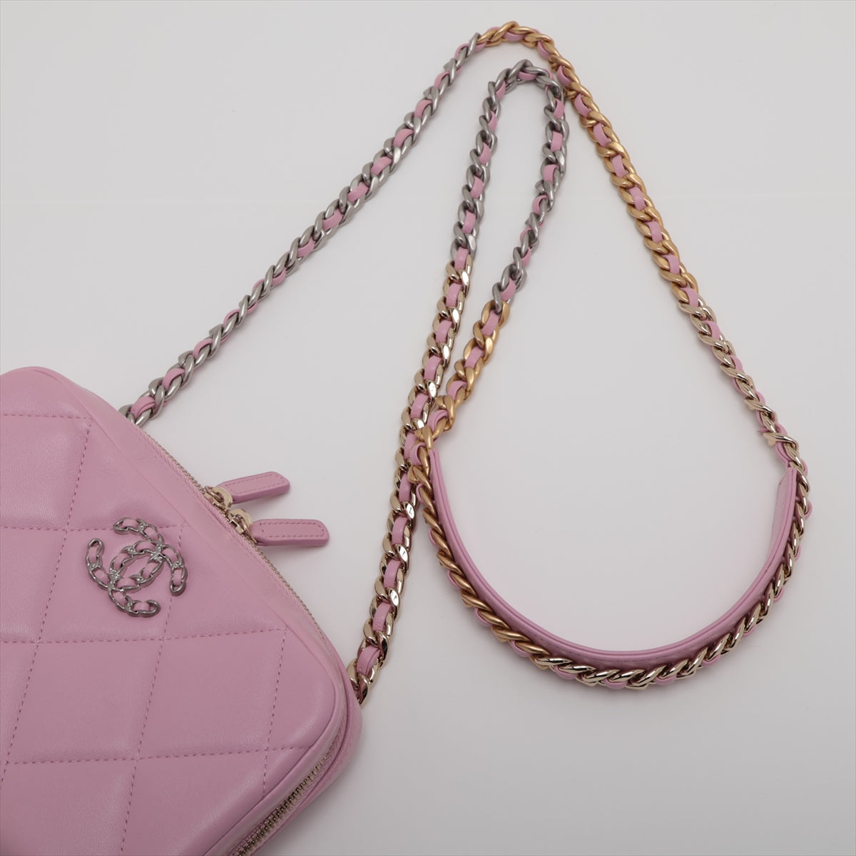 Chanel CHANEL 19 Lambskin Chain shoulder bag Pink Gold x silver metal fittings 32 series AP2728