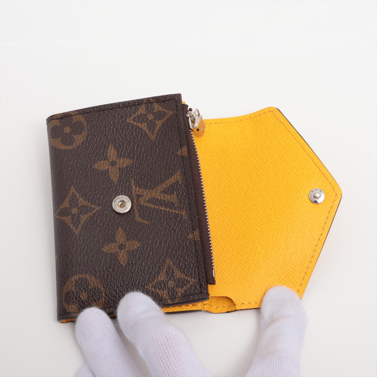 Louis Vuitton Monogram Portefeuille Zoé M82984 M82984 There was an RFID response