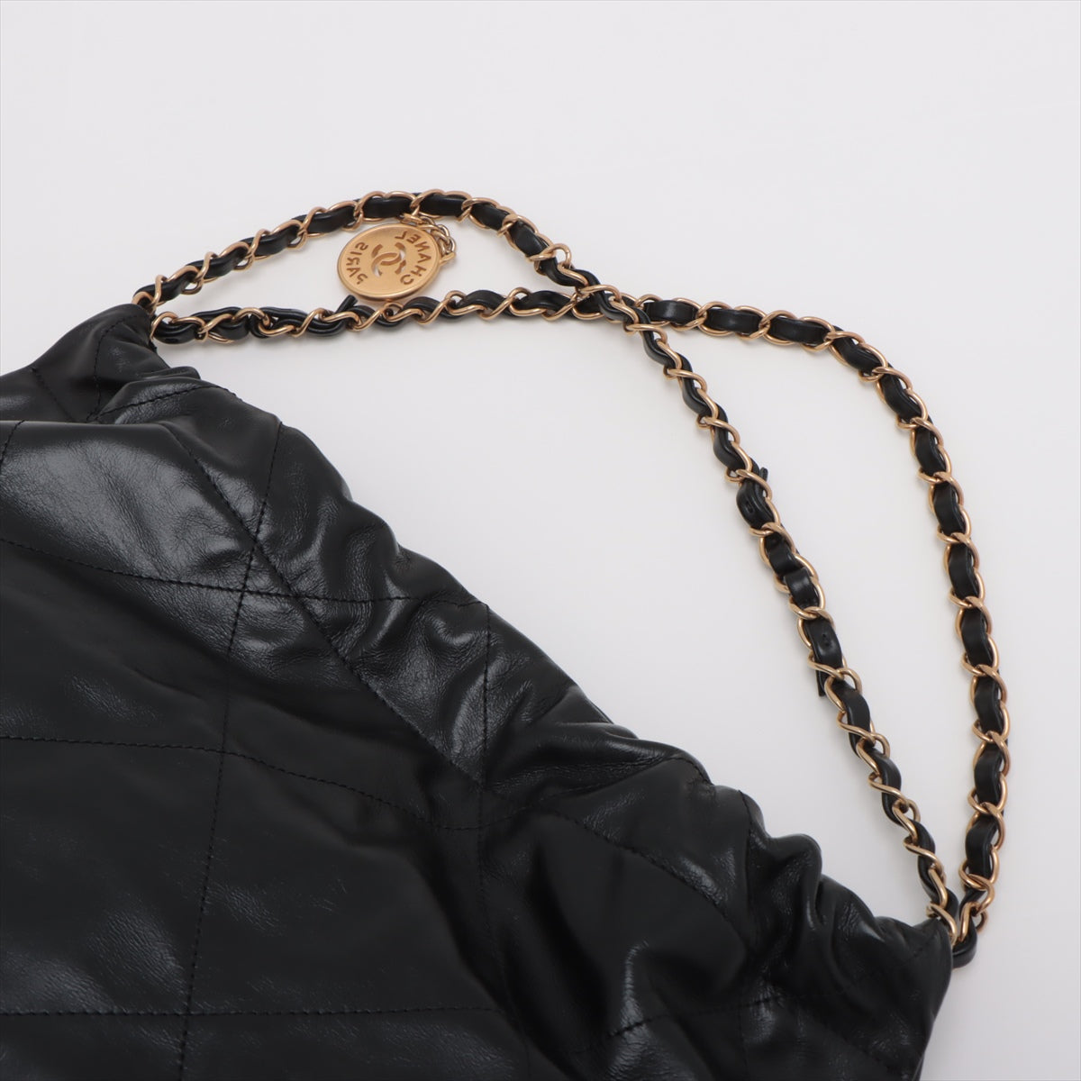 Chanel Chanel 22 Lambskin Chain Shoulder Bag Black Gold Metal Fittings AS3261