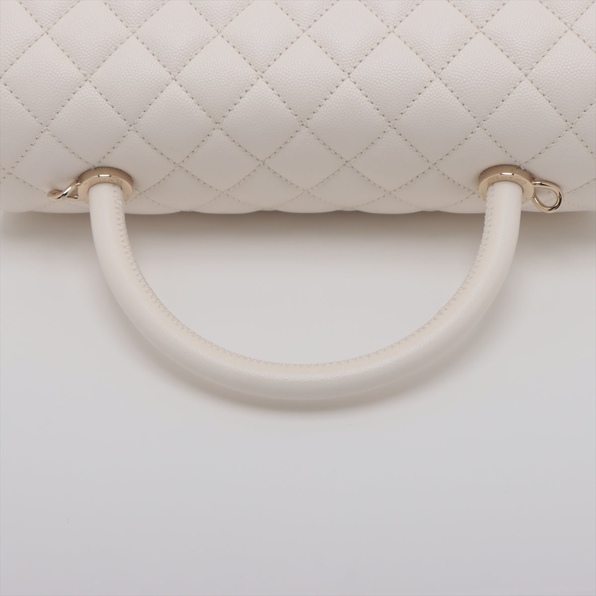 Chanel Coco handle 29 S Caviar Skin 2 Way Shoulder Bag White Gold Metal Fittings A92991