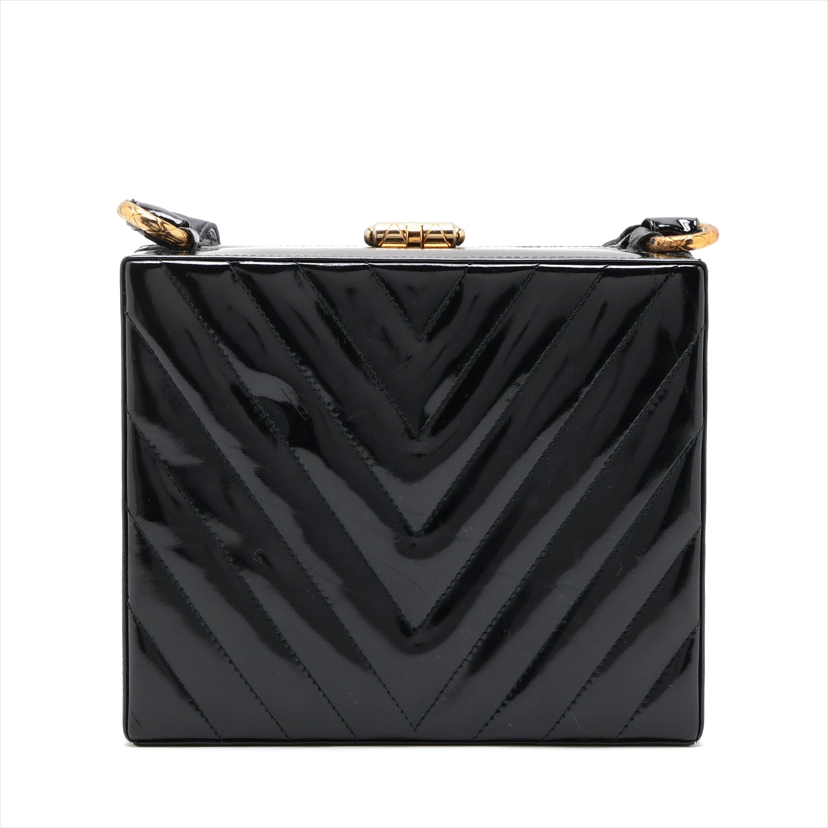 Chanel V Stitch Patent Leather Shoulder Bag Coco Mark Black Gold Metal Fittings The fastener makes a slight noise