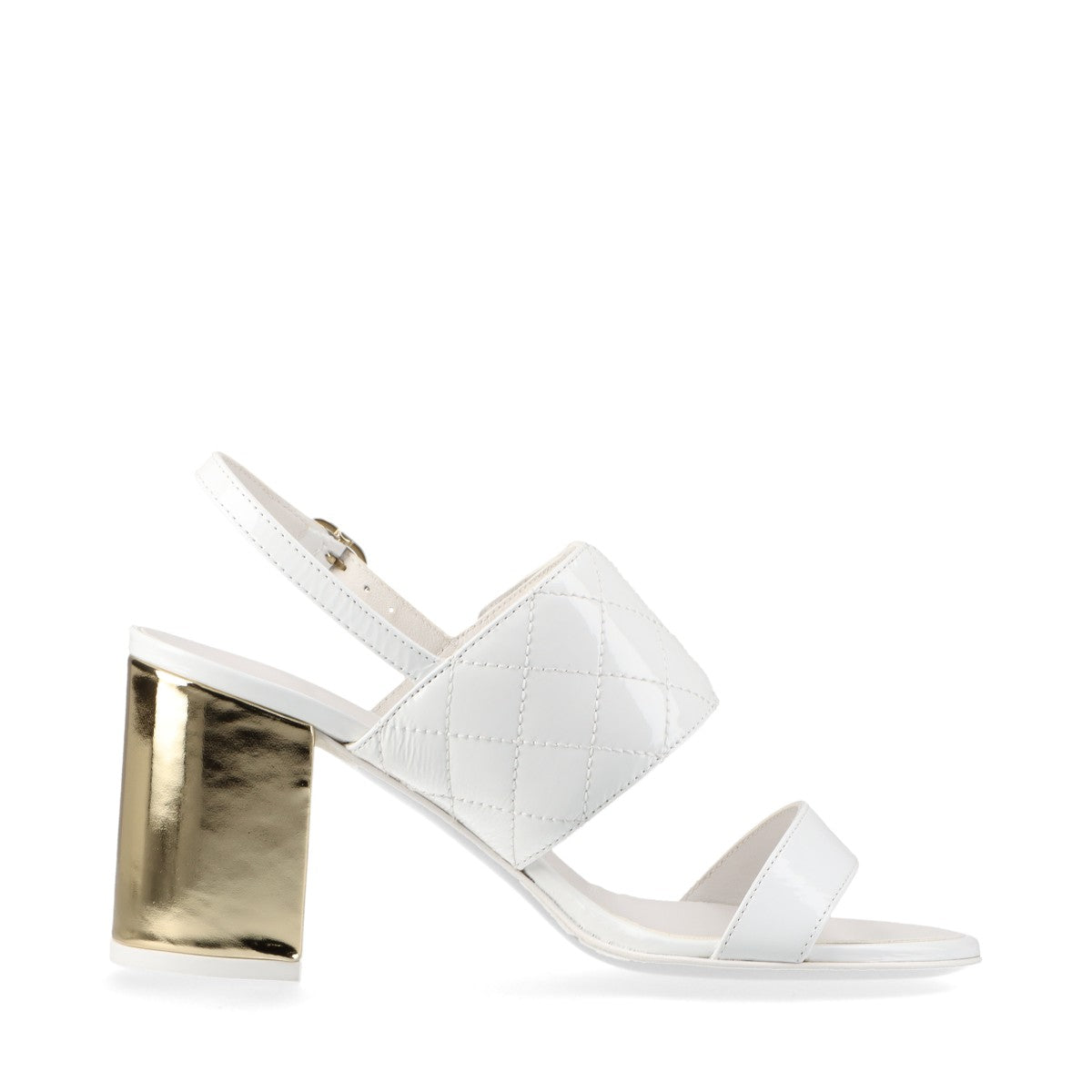 Chanel Coco Mark 23P Patent Leather Sandals 35C Ladies' White x gold G39730 Matelasse Strap Box There is a storage bag