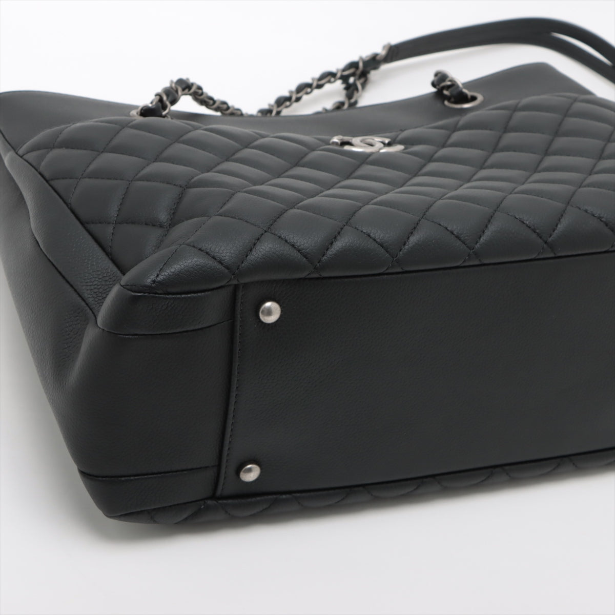 Chanel Matelasse Soft Caviarskin Chain Tote Bag Black Silver Metal Fittings 25XXXXXX