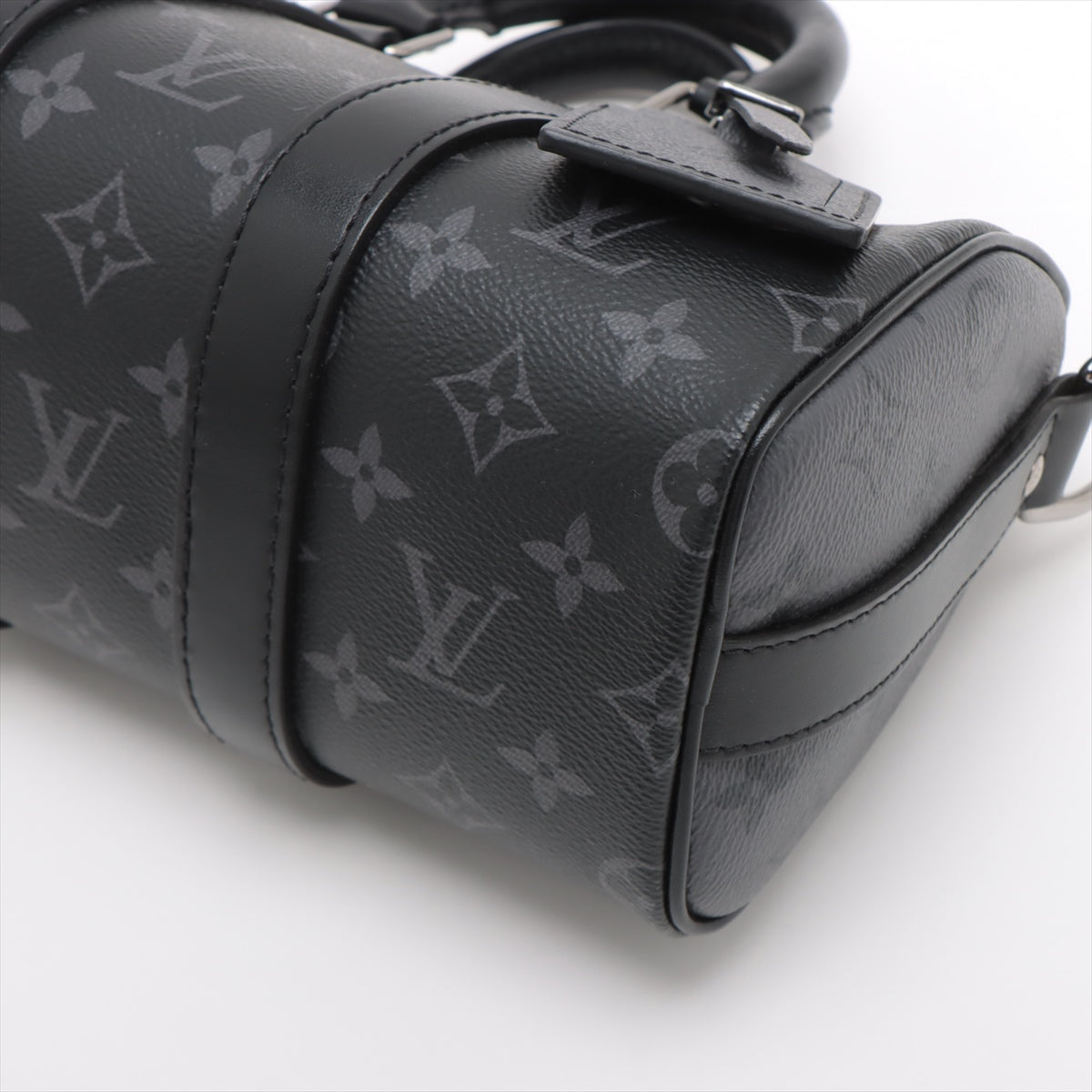 Louis Vuitton Monogram Eclipse Keepall Bandoulière 25 M46271 There was an RFID response